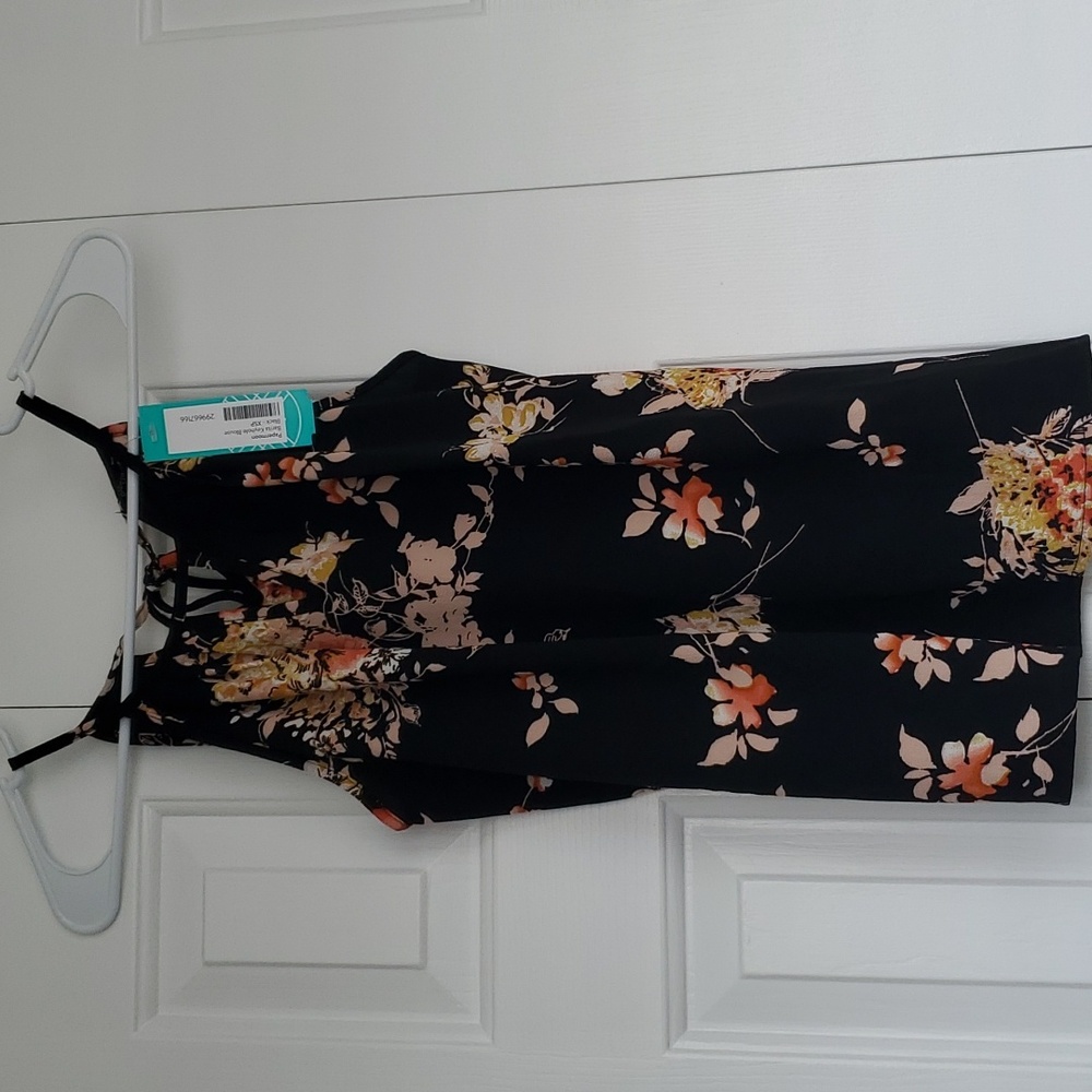 Brand new Papermoon Barita Keyhole Blouse